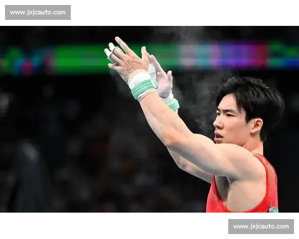 张博恒社媒晒银:路灯下的路,通向新周期 张博恒社媒晒银:路灯下的路,通向新周期