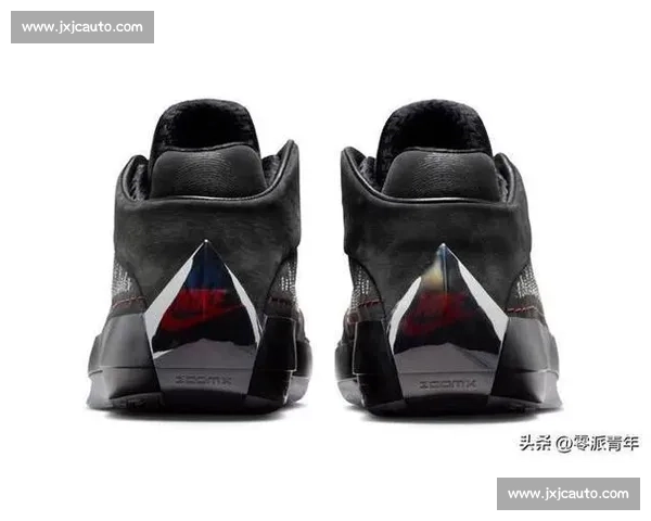 特雷・杨母校专属 AJ40 PE 亮相！俄克拉荷马配色致敬传奇